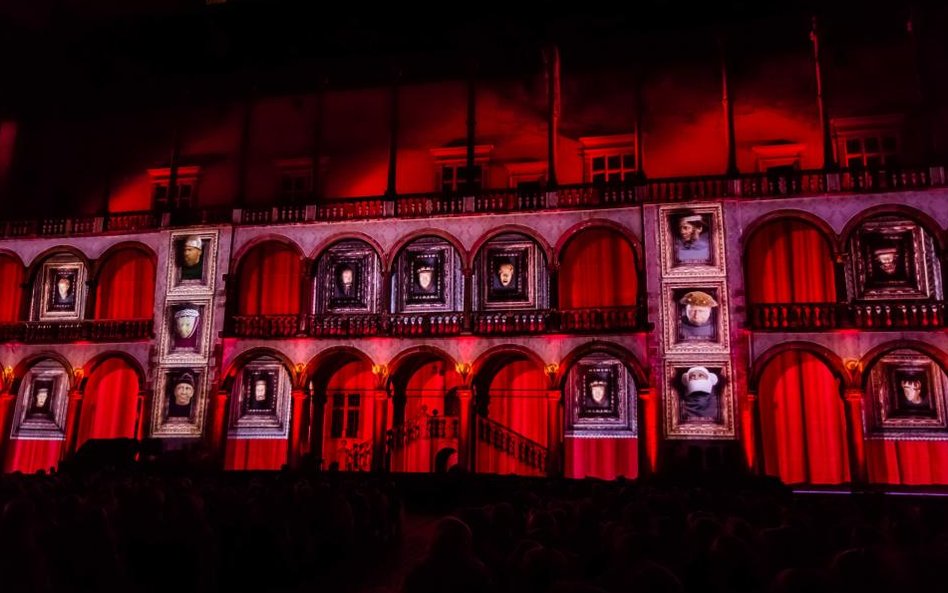 Wawelskie głowy przemówiły...