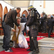 Wierni przeciw wyburzeniu kościoła w Paryżu. Policja użyła siły