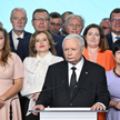 Prezes PiS Jarosław Kaczyński oraz politycy partii podczas konferencji prasowej w siedzibie Prawa i 