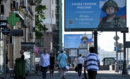 Wszędzie dominuje ta zwykła Rosja. Nie jest za ani przeciw. Po prostuje żyje, jakby nic się nie stał