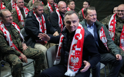 Decyzja Błaszczaka pod wpływem słów Kaczyńskiego. Prezydent nie wiedział o Patriotach