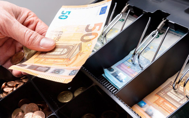 Przestępcy płacili doskonale podrobionymi banknotami euro