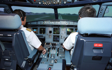 Dodatkowa bariera ma chronić pilotów, a dzieki temu bezpieczeństwa pasazerów