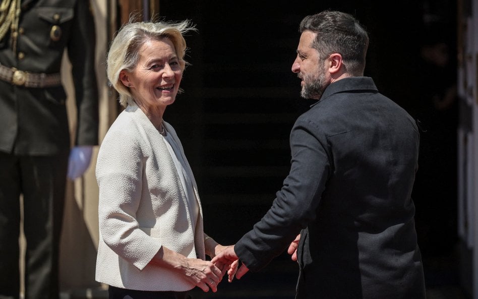 Ursula von der Leyen i Wołodymyr Zełenski
