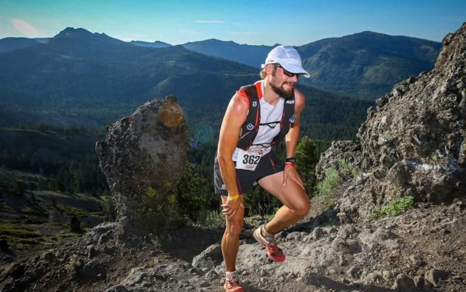 Bartłomiej Trela na trasie ultramaratonu w Kalifornii