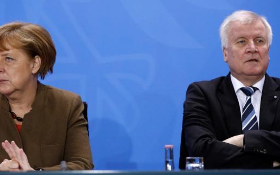 Ani Angela Merkel (CDU), ani też premier Bawarii Horst Seehofer (CSU) nie mają pomysłu, jak naprawić