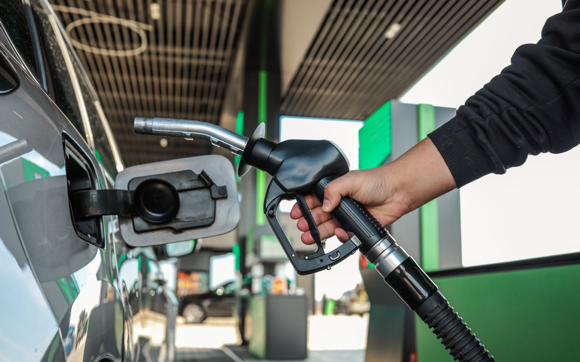 Są ceny paliw na Wielki Piątek. 3 kwietnia na stacjach będzie taniej