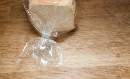 Księgowanie foliowych torebek do pakowania chleba