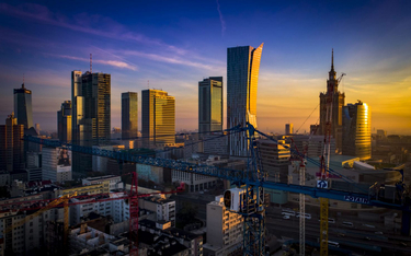 Warszawa buduje coraz mniej biur