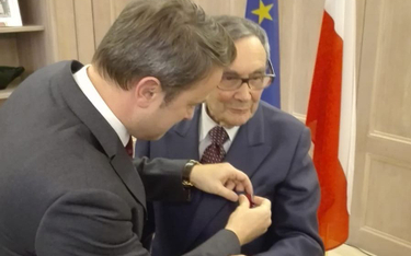 Marian Turski otrzymał medal z rąk premiera Luksemburga