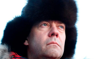 Premier Miedwiediew nie chce wyjaśnić, jak się wzbogacił.