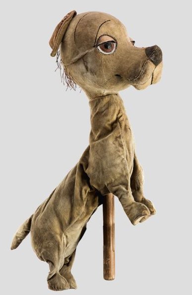 Lalkę teatralną Kazimierza Mikulskiego wyceniono na 5–8 tys. zł.