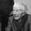 Tadeusz Rolke na wystawie swoich zdjęć w galerii Le Guern, marzec 2025 roku
