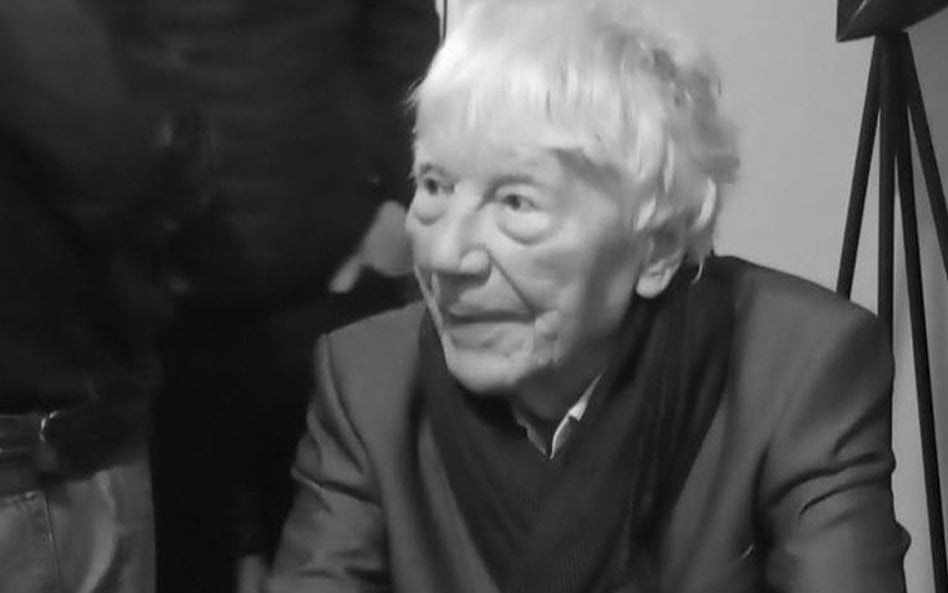 Tadeusz Rolke na wystawie swoich zdjęć w galerii Le Guern, marzec 2025 roku