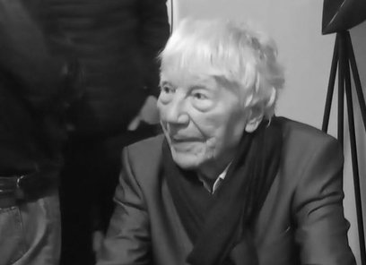 Tadeusz Rolke na wystawie swoich zdjęć w galerii Le Guern, marzec 2025 roku