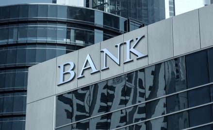 Przyśpieszająca inflacja napędza kursy banków