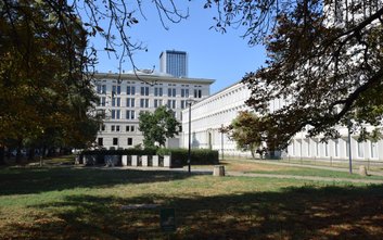 Biurowca Prezydium Rządu, dziś Ufficio Primo, oraz gmach Centrali Biura Studiów i Projektów Budownic