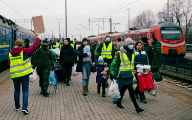 Pomoc uchodźcom:  unijne przepisy szybciej niż polskie