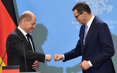 Kanclerz Niemiec Olaf Scholz i premier RP Mateusz Morawiecki