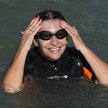 Anne Hidalgo, mer Paryża, jest kolejną kobietą politykiem, która w ostatnim czasie wykąpała się Sekw