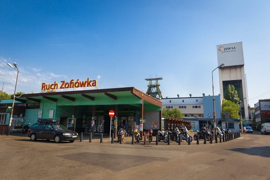 Wielka nadzieja JSW nazywana szumnie przez poprzedników kopalnią, a więc Ruch Bzie, zamiast masy węg