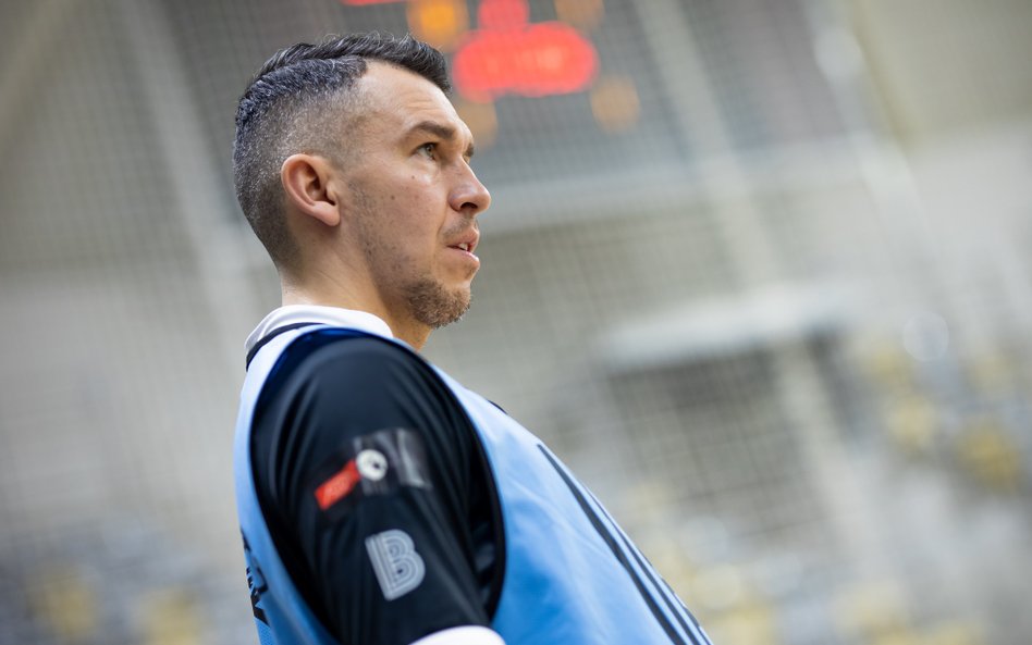 Waldemar Sobota w 2022 roku zakończył piłkarską karierę i przeniósł się do hali.