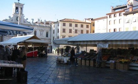 Rynek w Udine. Fot. discosour