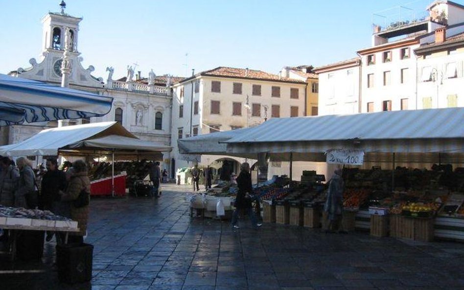 Rynek w Udine. Fot. discosour