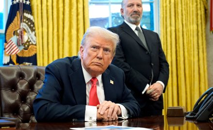 Zdanie prezydenta USA Donalda Trumpa o dobrych długoterminowych skutkach podwyżek ceł podziela Howar