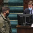 Afera e-mailowa (wyciek ze skrzynki szefa KPRM Michała Dworczyka - na zdjęciu z lewej), miała przede