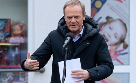 Donald Tusk będzie nadawał z terenu