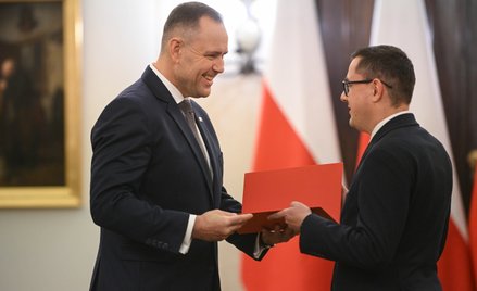 Prezydent RP Karol Nawrocki i minister energii Miłosz Motyka.