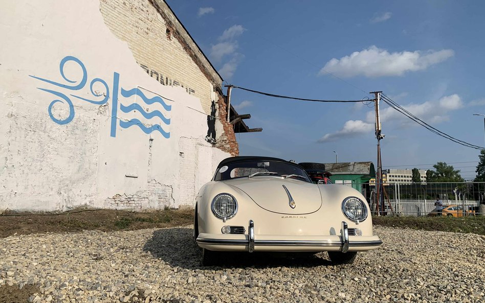 Kremowe, klasyczne Porsche 356 Speedster