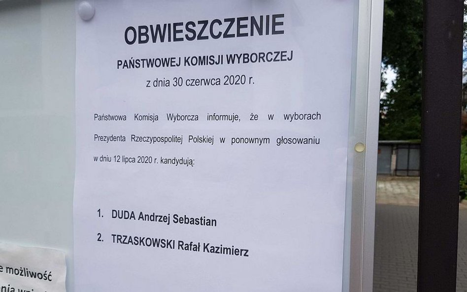 Aleksander Hall: Teraz umyć rąk jak Piłat nie wolno