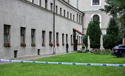 Według prokuratury, podejrzany o atak w opactwie Ihor M. zabrał nóż z klasztornej kuchni i zaatakowa