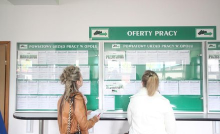 Bezrobocie poszło minimalnie w dół