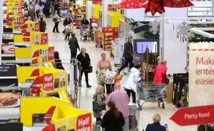 Brak słodyczy przy kasach pomaga w walce z otyłością