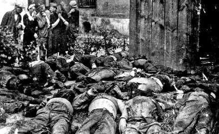 Więźniowie polscy zamordowani w więzieniu lwowskim przez NKWD w czerwcu 1941 roku, tuż przed wkrocze