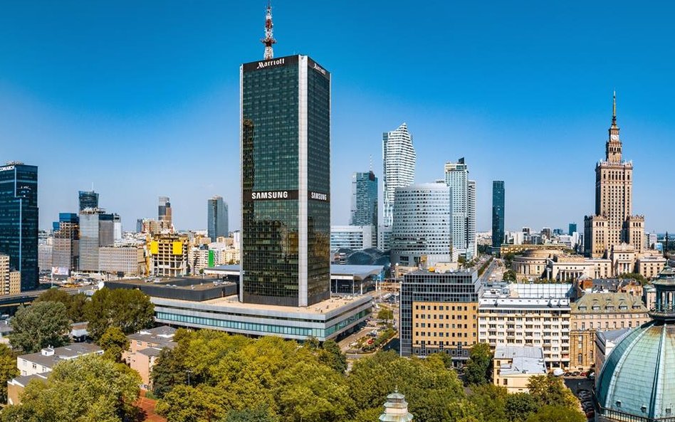 Hotelem zarządza teraz właściciel budynku, polska spółka LIM Center