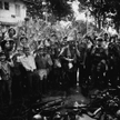 17 kwietnia 1975 roku. Czerwoni Khmerzy opanowali Phnom Penh. Wielu z nich miało zaledwie dwanaście 