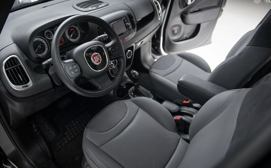 Fiat 500L Papamobile