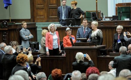 W obradach Parlamentu Seniorów w 2015 r. wzięli udział politycy, m.in. Władysław Kosiniak-Kamysz (na