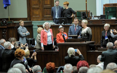 W obradach Parlamentu Seniorów w 2015 r. wzięli udział politycy, m.in. Władysław Kosiniak-Kamysz (na