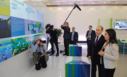 Telewizja RT (dawniej Russia Today): od siemiężnej prezentacji zdobyczy państwa rosyjskiego do platf