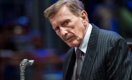 Jan Englert w spektaklu Teatru TV „Bezimienne dzieło”