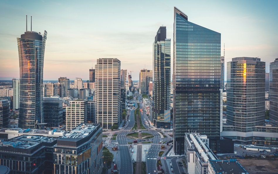 Warszawa jednym z najdroższych miast Europy. Mieszkańcy ponoszą wysokie opłaty
