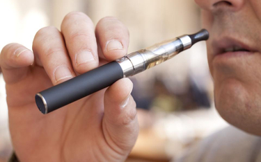 E-papierosy: Elektroniczni palacze wykluczeni z internetu