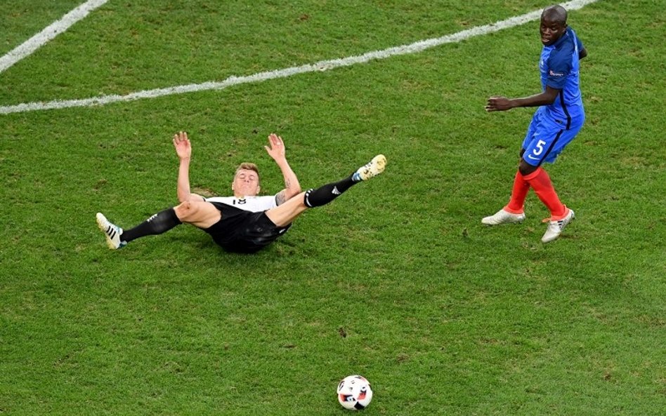 N'Golo Kante przenosi się do Chelsea