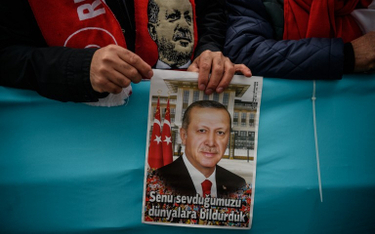 Turcja: Właściciel kawiarni aresztowany za to, że nie chciałby podać herbaty prezydentowi