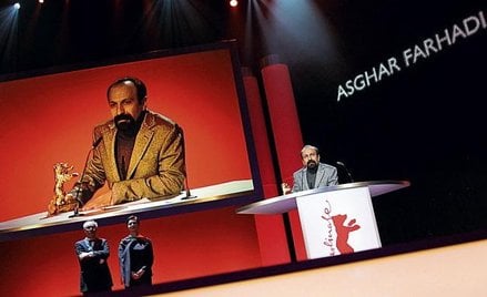 Asghar Farhadi odebrał Złotego Niedźwiedzia za swój zaangażowany społecznie film o współczesnym Iran